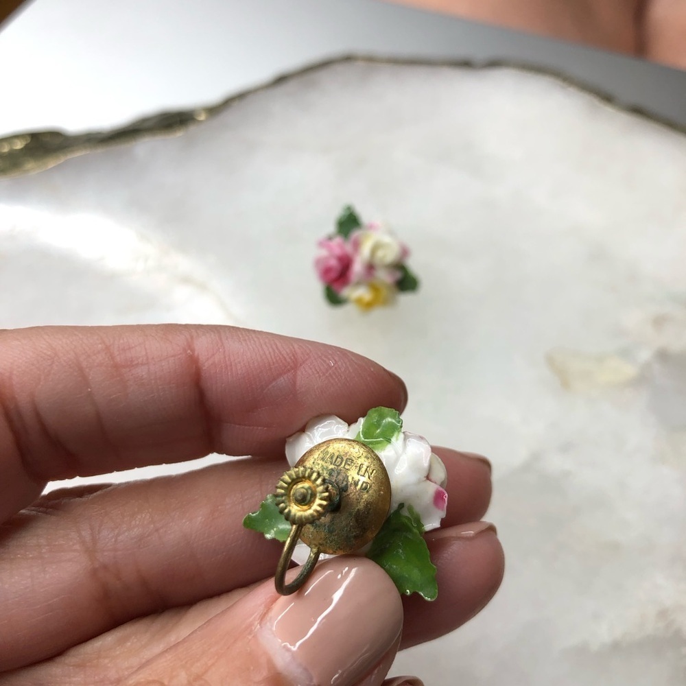 Vintage Made In France Signed 2 pc Earrings & Brooch Porcelain Flower Set - Picture 4 of 7